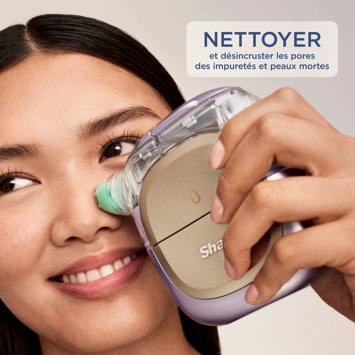 Appareil de soin du visage hydrofacial à domicile Shark FacialPro Glow + DePuffi - Noir profond