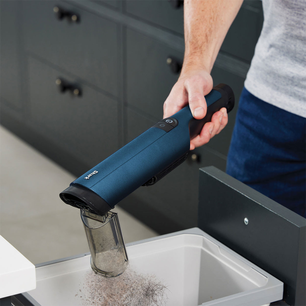 Aspirateur à main sans fil Shark WandVac 2.0 avec base de charge WV270EU